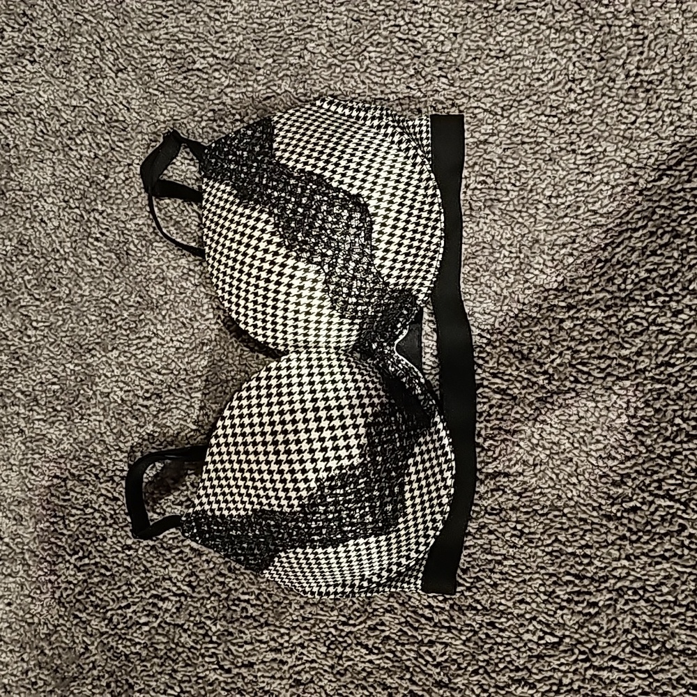 Victorias Secret very sexy push up bra